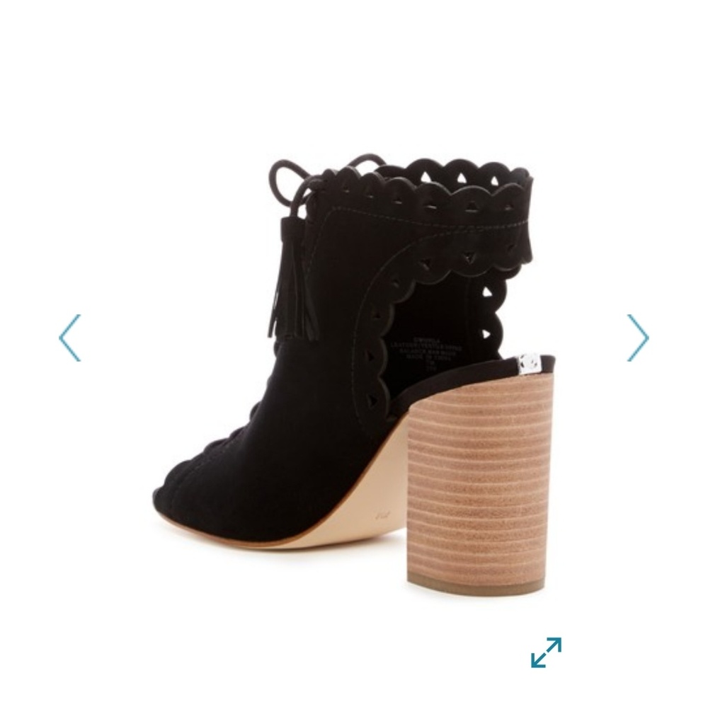 FINAL PRICE!BNIB REAL Suede lace up tassel booties - Picture 4 of 6