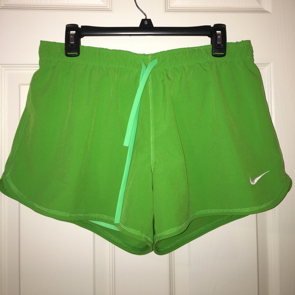 Nike Dri-Fit Running Shorts size L 💚💚