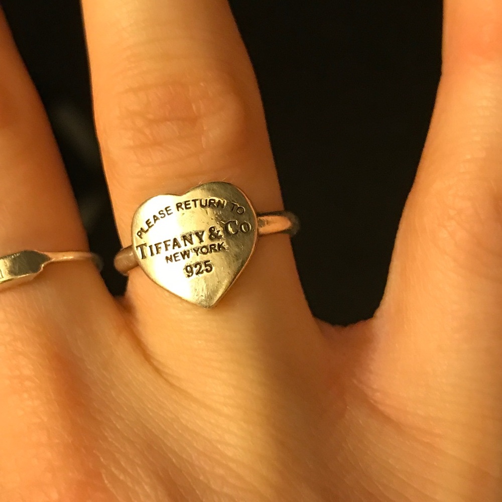 Tiffany’s “return to Tiffany’s” heart ring