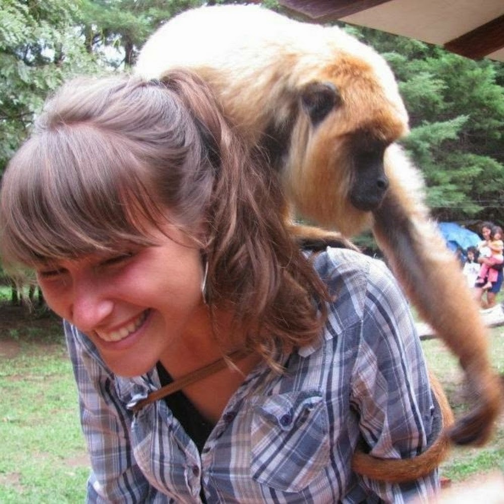 Meet your Posher, Liora