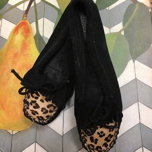 Minnetonka Black Animal Print Toe Moccasins Sz 7