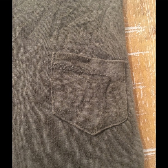 Club Monaco olive t- shirt - Picture 5 of 5