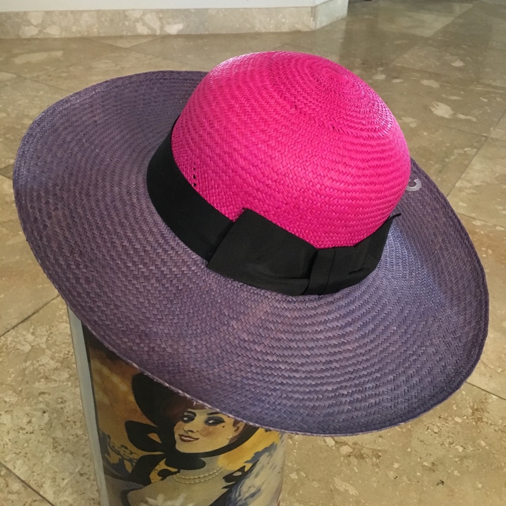 Toucan sun hat