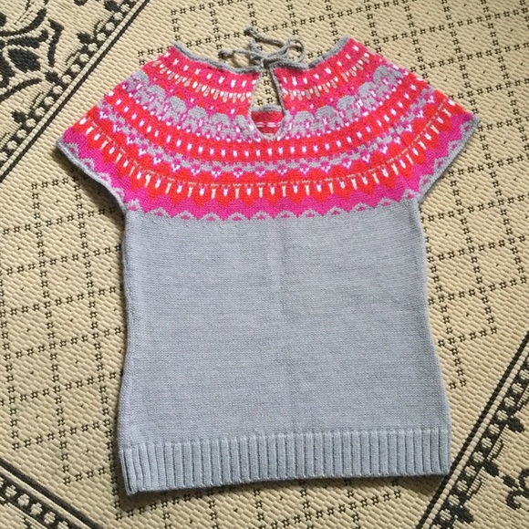 🆕 VS Sweet Nordic Sweater 💕🌐🌸 - Picture 4 of 5