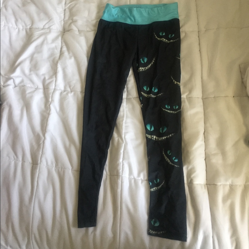 Alice In Wonderland Cheshire Cat leggings
