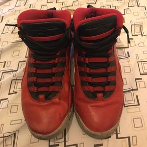 Jordan all red 10’s