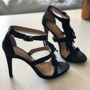 ✨HP✨Christian Siriano Black Fringe Heels