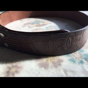 Brown leather Volcom belt