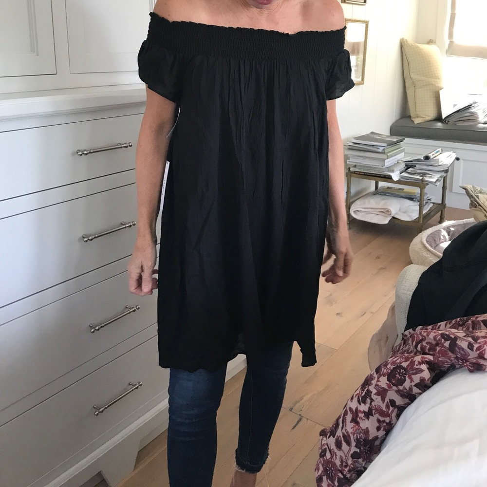 Aritzia black cold shoulder dress