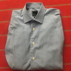 Blue checkered men’s buttoned down shirt