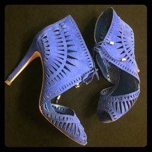 Ivanka Trump Shoes - Ivanka Trump Lacer Cut Peep Toe Heels Ivanka Trump Shoes - Ivanka Trump Lacer Cut Peep Toe Heels