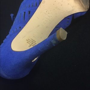 Ivanka Trump Shoes - Ivanka Trump Lacer Cut Peep Toe Heels Ivanka Trump Shoes - Ivanka Trump Lacer Cut Peep Toe Heels