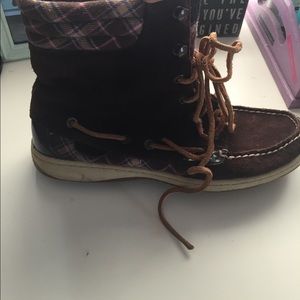 High top Sperrys