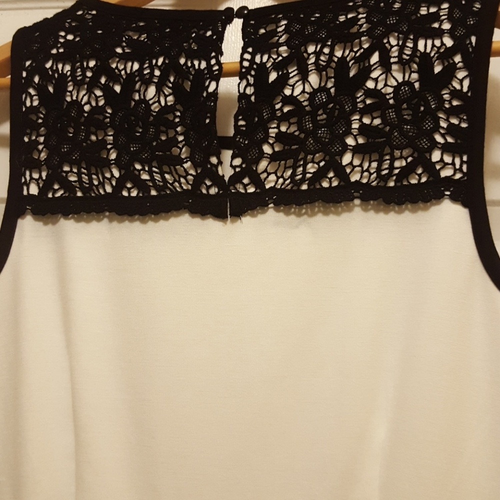 Cute dress - Picture 3 of 4