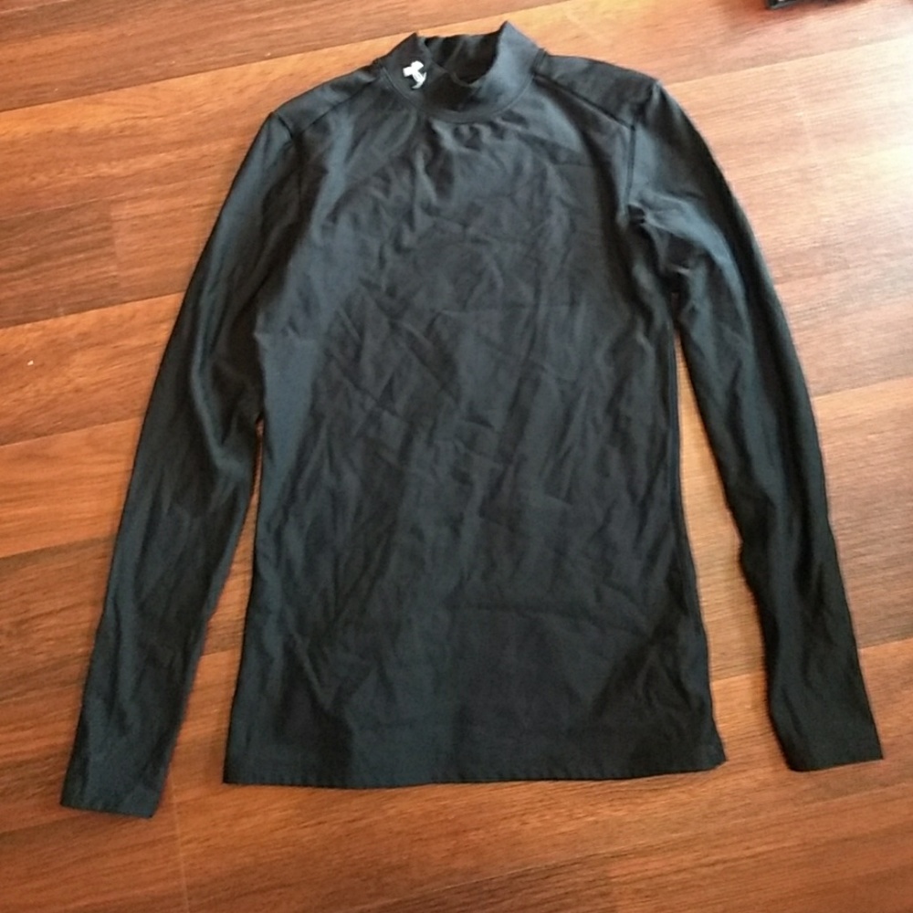 Under Armour Cold Gear Long sleeve shirt