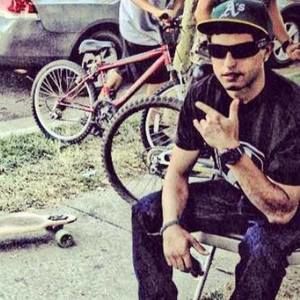 Meet your Posher, Cesar