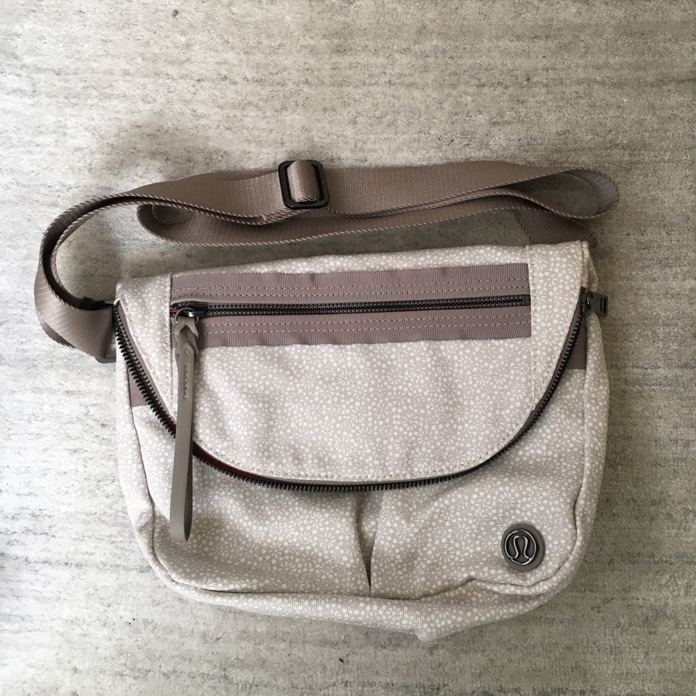 Lululemon Festival bag - canvas material