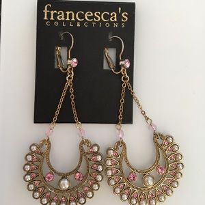 Francesca's Collections Dangle Earring.
