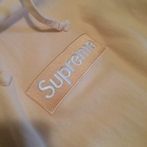 Supreme Peach Box Logo