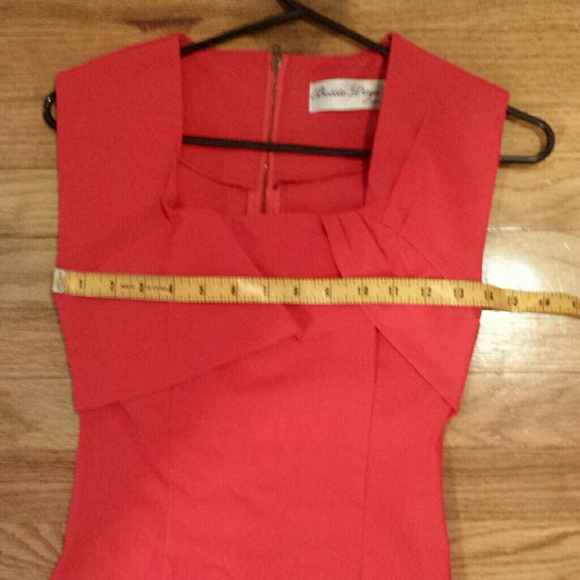 Bettie Page Wiggle Dress - Picture 6 of 8