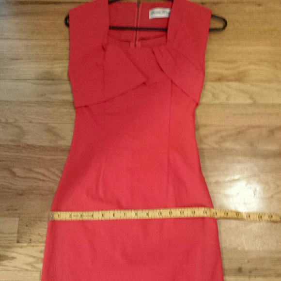 Bettie Page Wiggle Dress - Picture 8 of 8