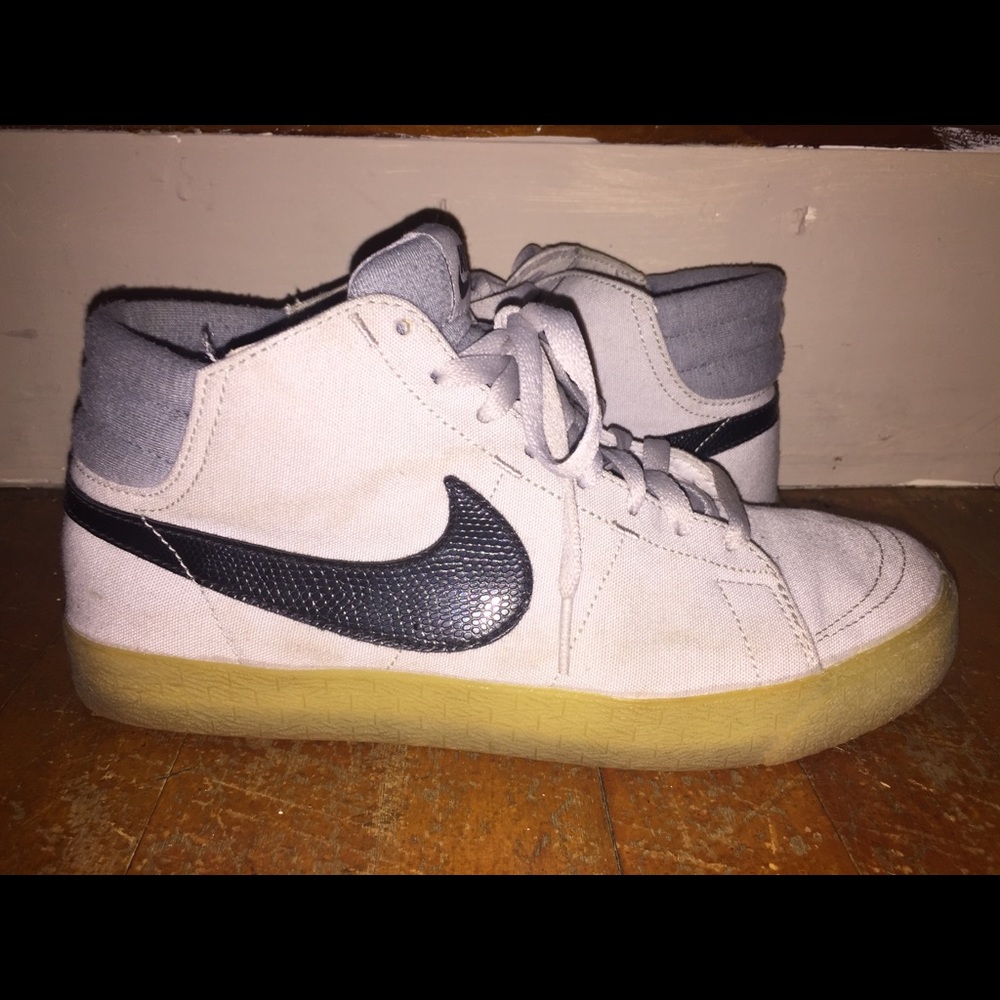 Size 9 Nike High Top Grey/Black/ Lime Green