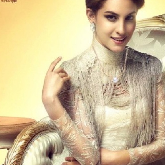 White Pearl & Antlers Silver Necklace - Picture 3 of 4