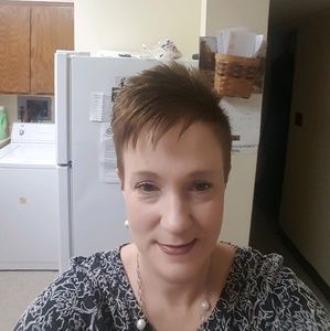 Meet your Posher, Joy