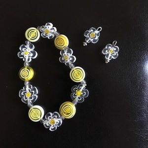 Daisy stretch bracelet and matching earring charms