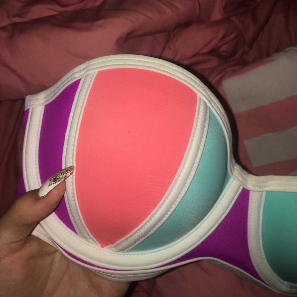 VS SWIM TOP - Picture 4 of 4