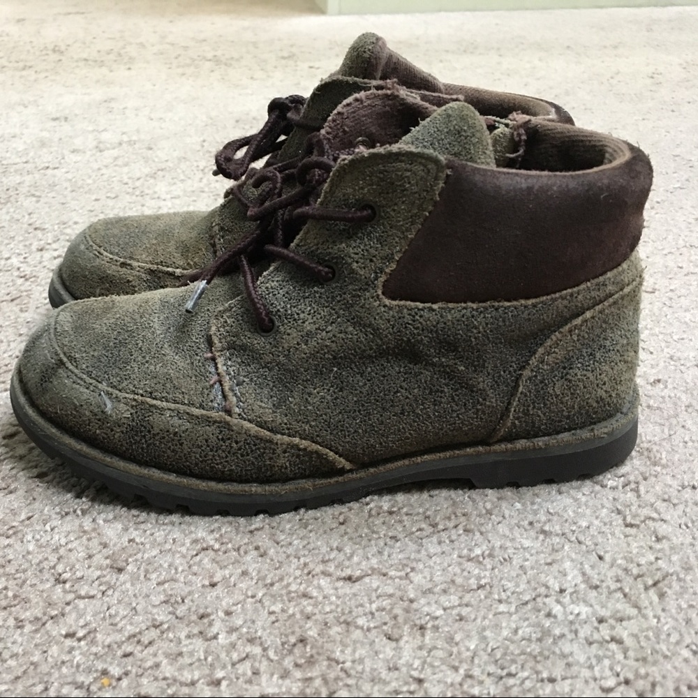 UGG boys boots