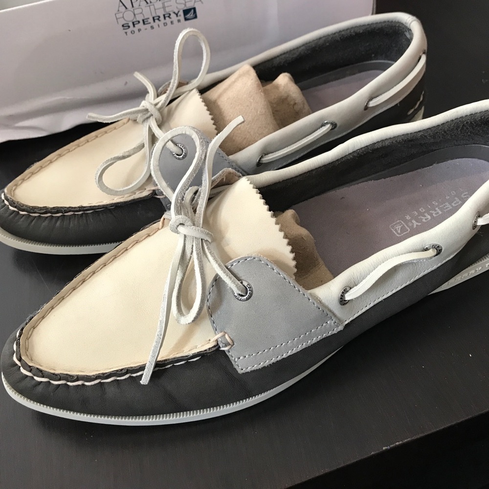 Sperry Top-Sider Charcoal Ivory Boat Shoes 12M