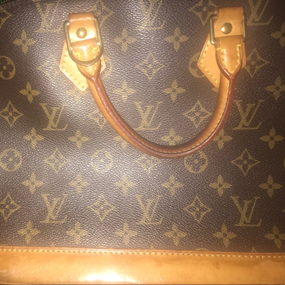 Monogram lv authentic lovely