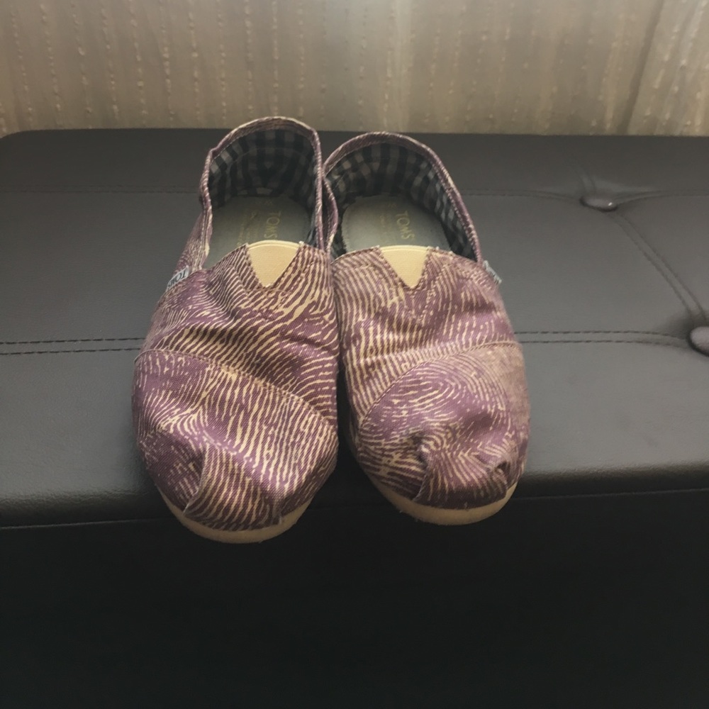 TOMs purple canvas slides