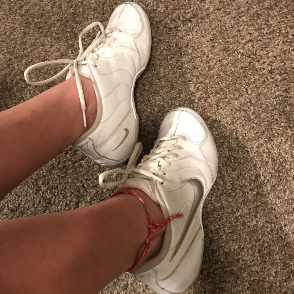 Nike cheerleading shoes