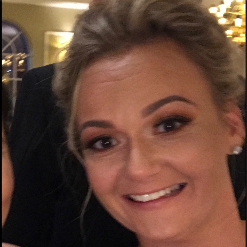 Meet your Posher, Renee