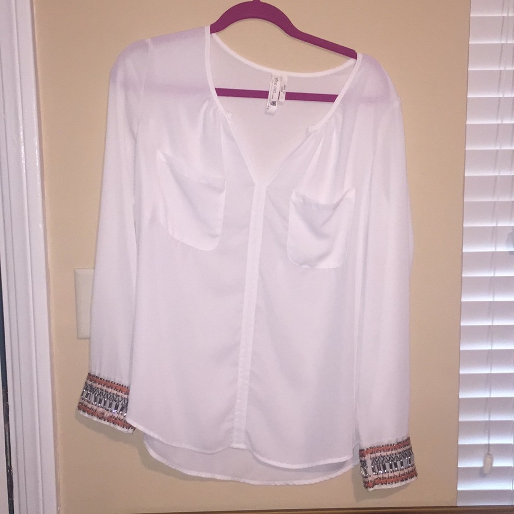 NWOT white blouse with detailed sleeves!
