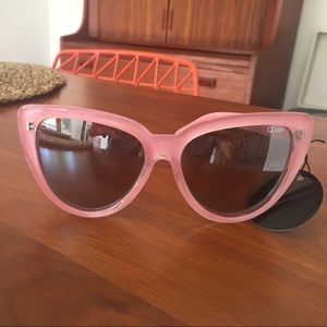QUAY sun glasses- Stray Cat in Pink