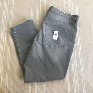 Gray Gap 1969 Low Stretch Girlfriend Jeans size 33