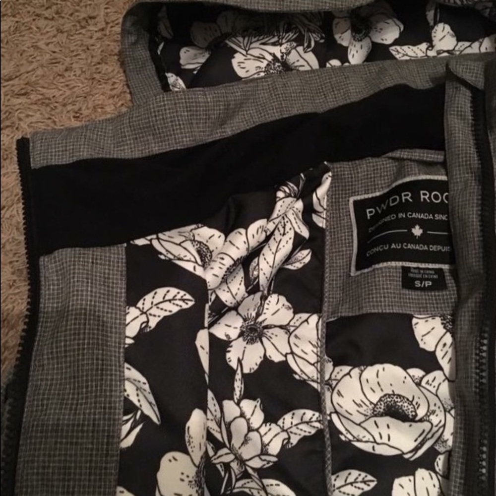 PWDR Room Woman's Snowboarding Jacket