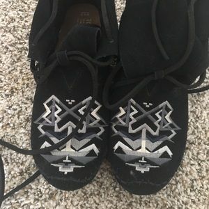 Toms Moccasin Bootie