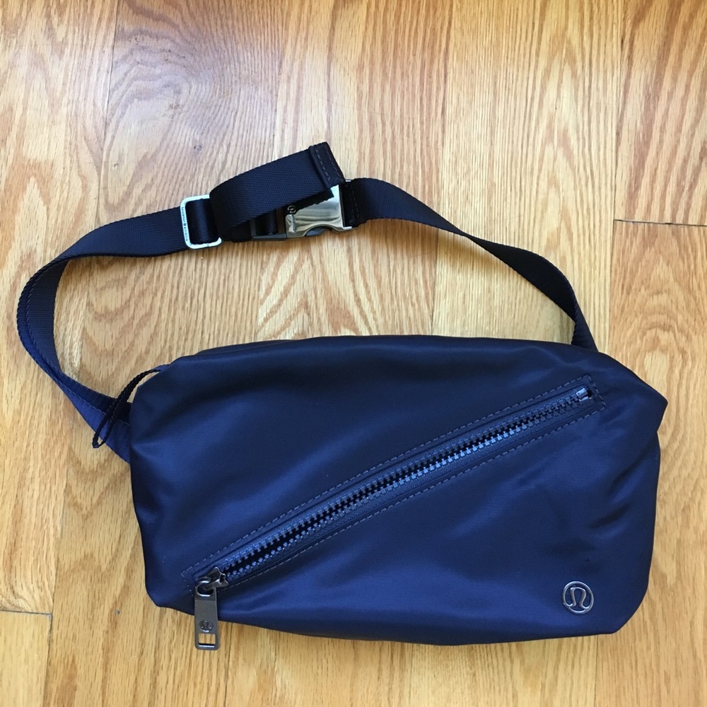 Lululemon fast track belt bag - midnight navy