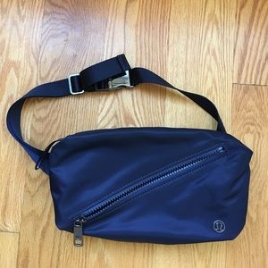 Lululemon fast track belt bag - midnight navy