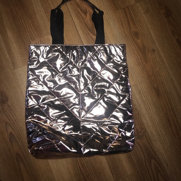 👜💕VICTORIA SECRET TOTE💕👜 - Picture 3 of 4