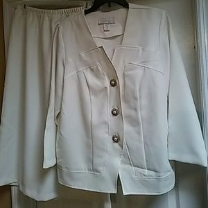 Size 20 w two piece skirt suit