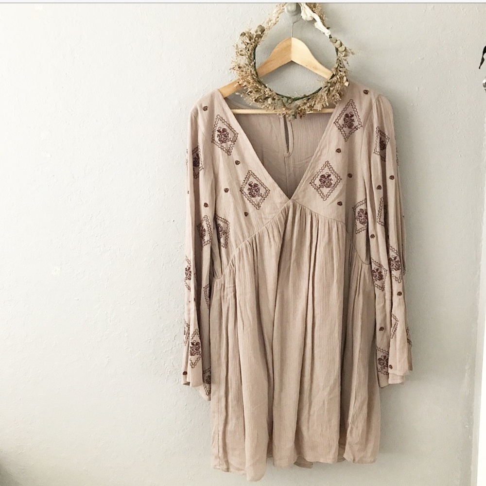 Bell sleeve embroidered boho dress