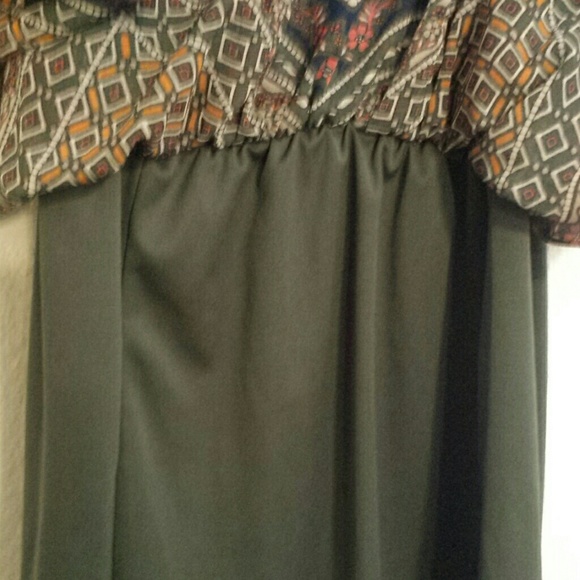 Gold Collar Necklace Dress - Picture 4 of 6