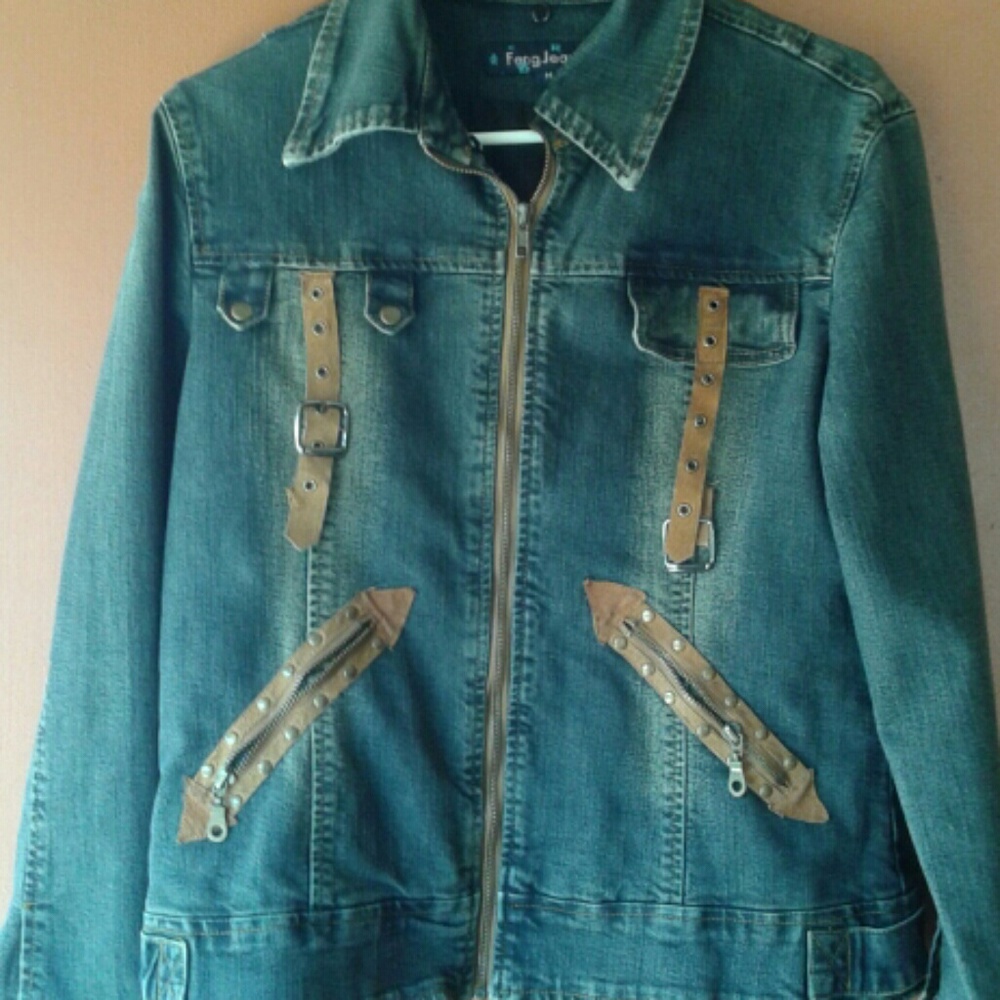 Feng Jeans Jacket,  size Medium.