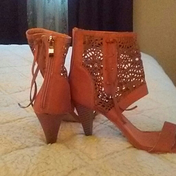 Heels - Picture 2 of 2
