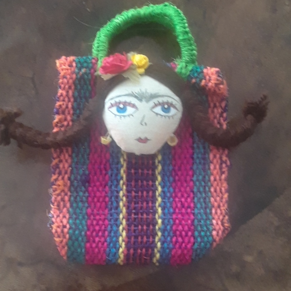 Frida hand woven hand bag